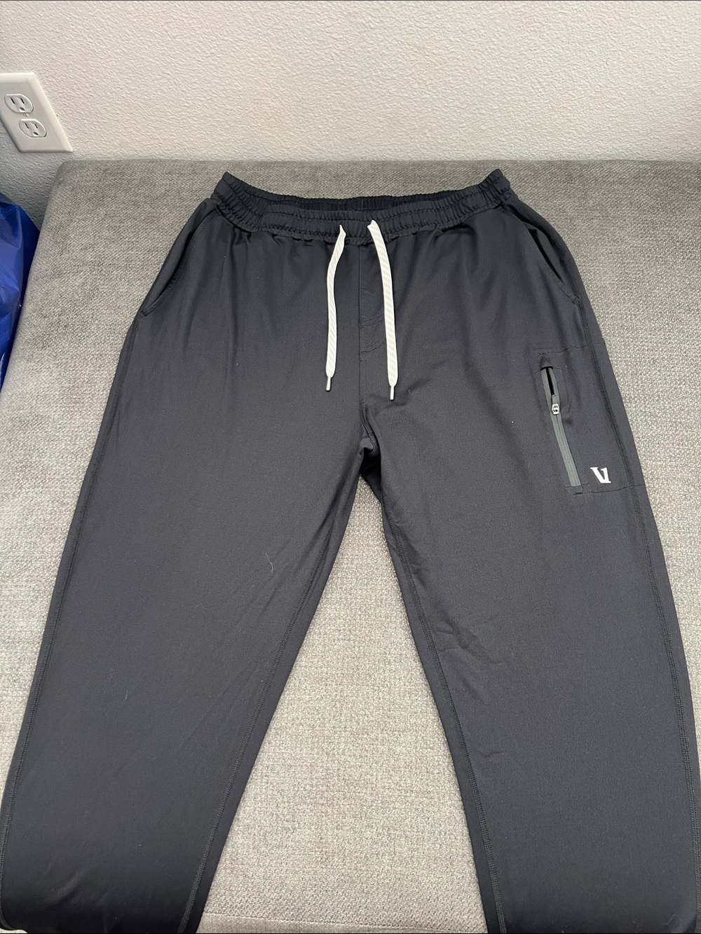 Vuori Black Slim Performance Joggers with Contrast Drawcord